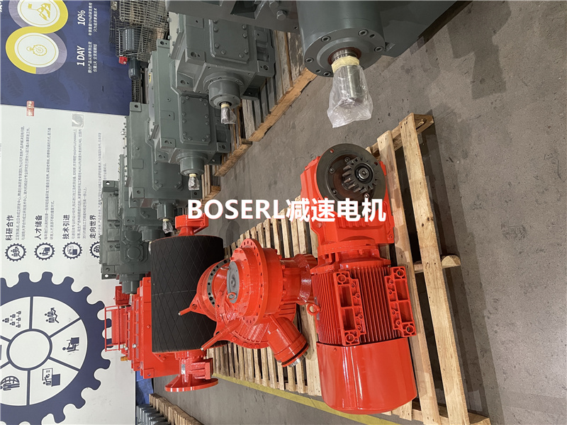 1690947057302438.jpg 齒輪減速機加電機